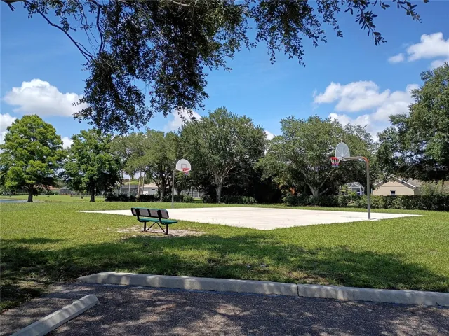 Community basketball & Park