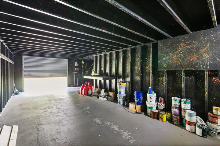 Garage/Workshop