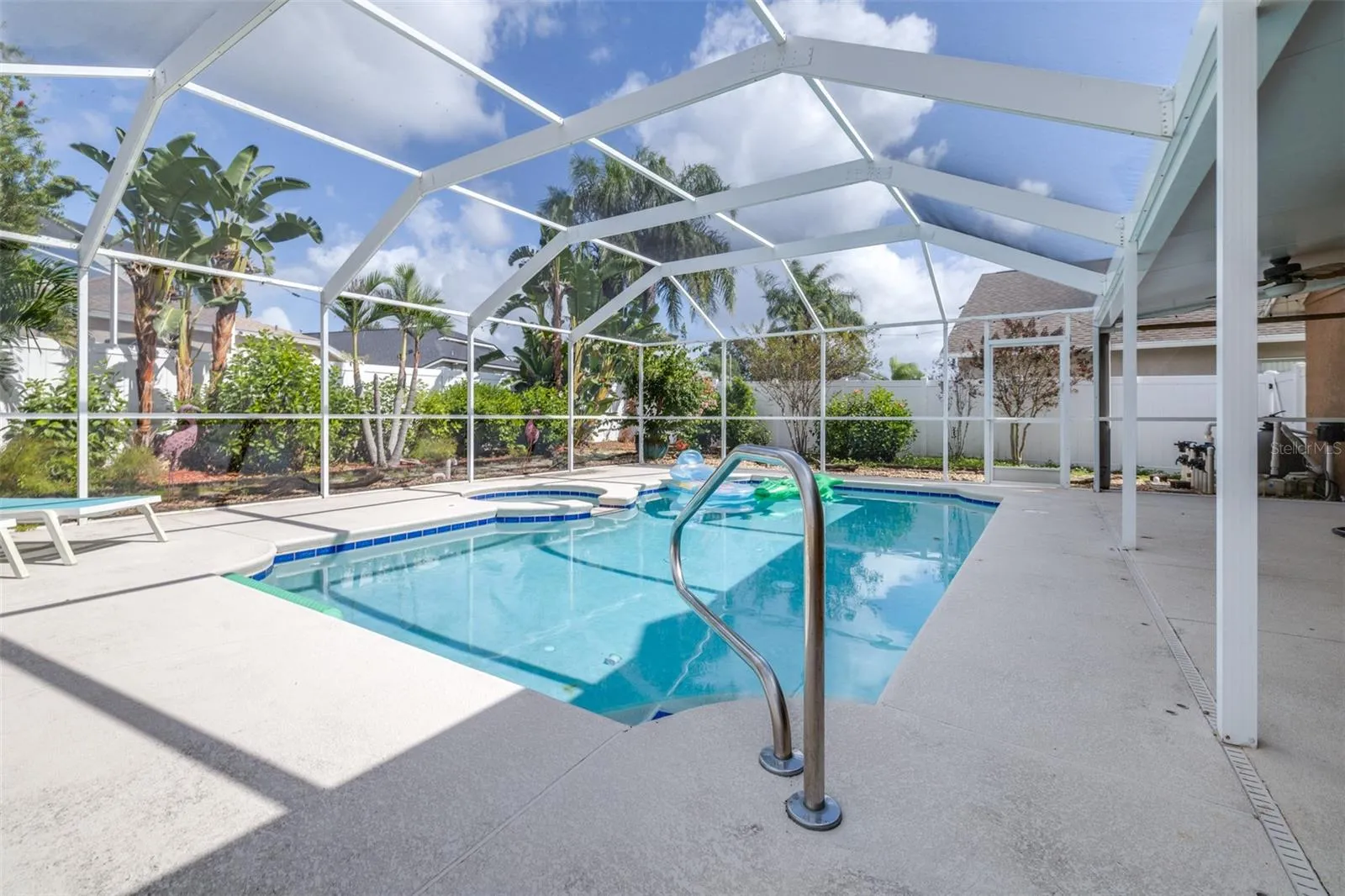 Heated Saltwater Pool &amp; Spa