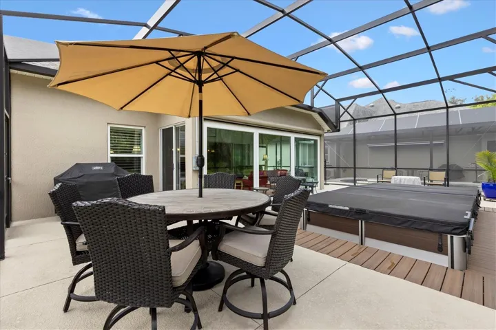 Birdcage with Sp Pool