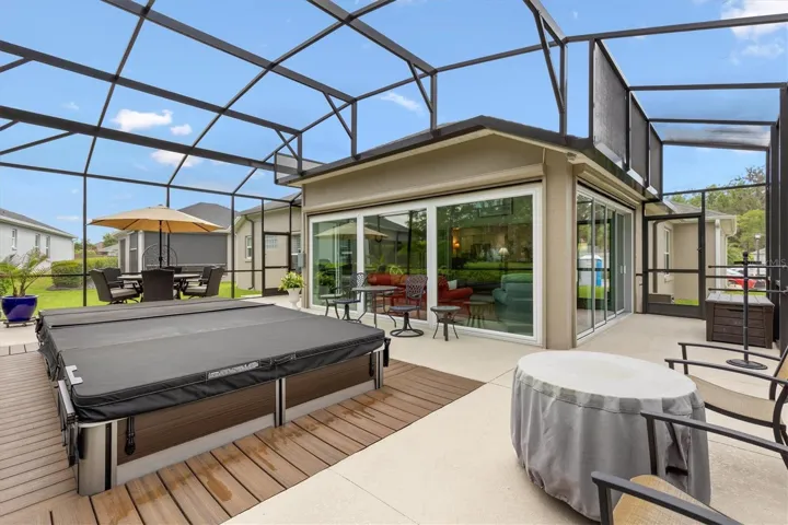 Birdcage with Sp Pool