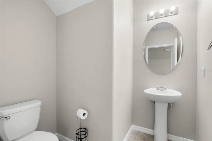 downstairs 1/2 bath