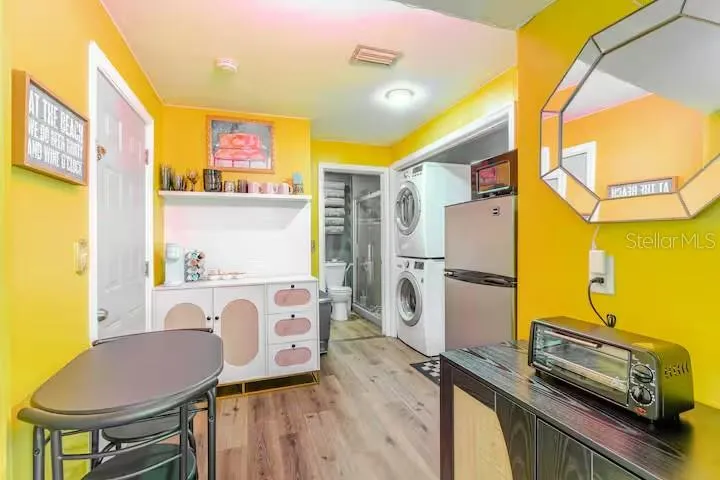 Kitchenette and Laundry Area