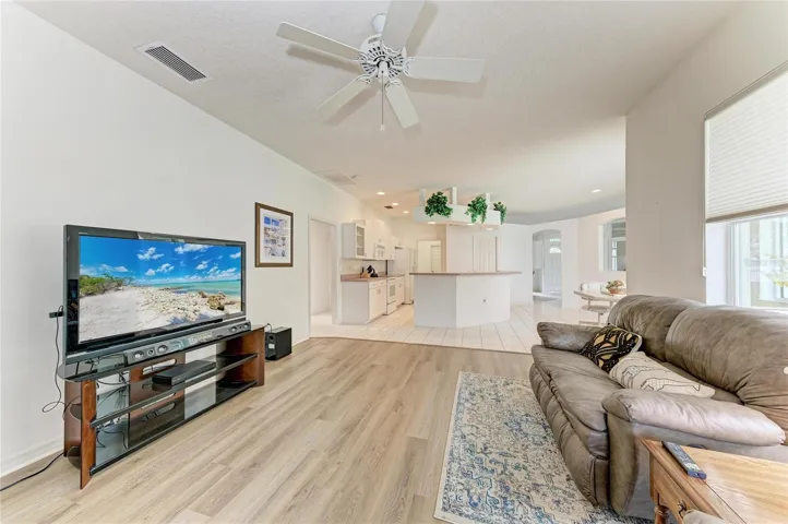 Family room/kitchen