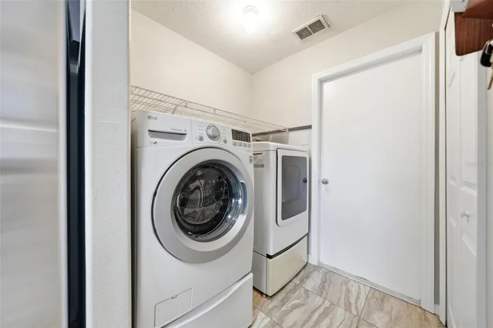 Washer and dryer convey