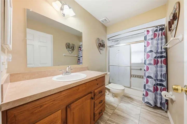 Guest Bathroom with tub/shower combo