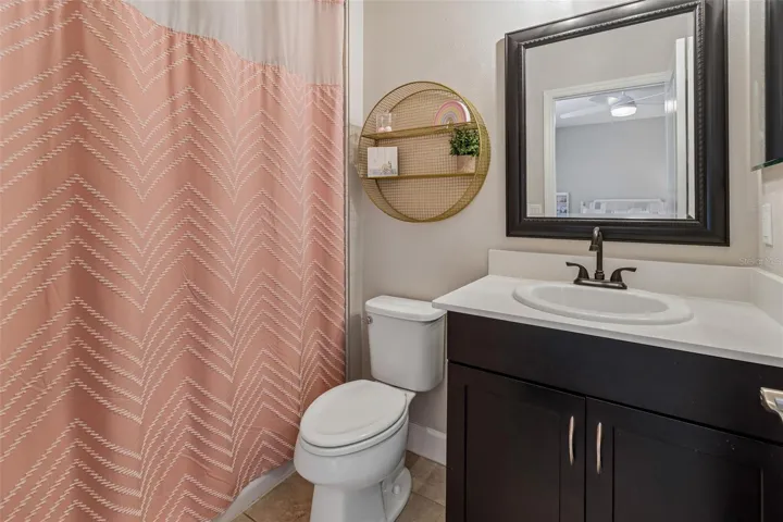 Bedroom 3 en-suite bathroom
