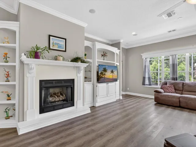 LIVING ROOM WITH FIRE PLACE