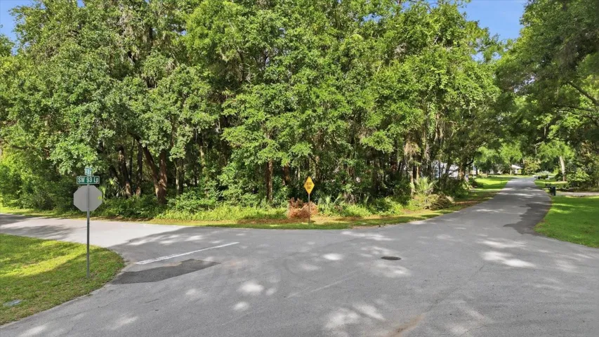 Welcome Home to Rainbow Springs Country Club Estates!