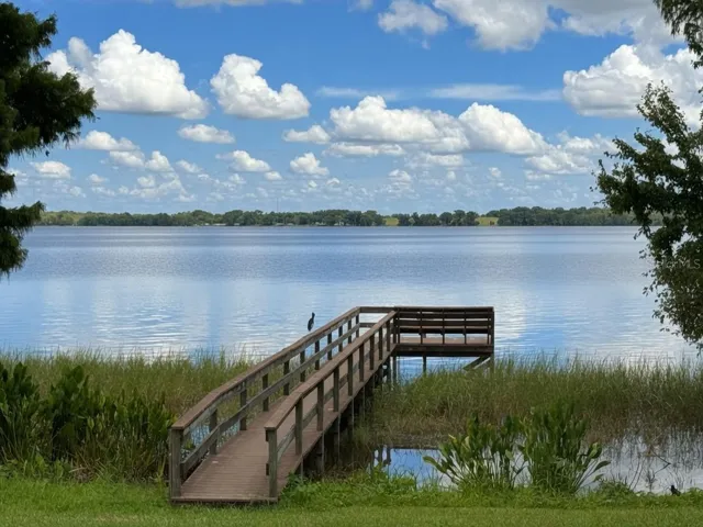 A short walk to the lake for amazing Nature and Views