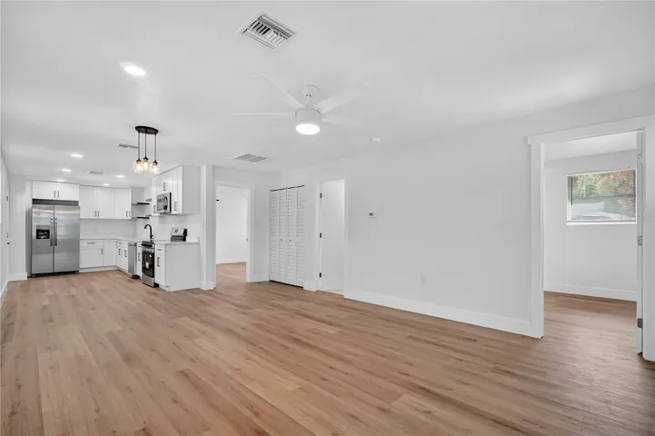 Entrance to both bed rooms