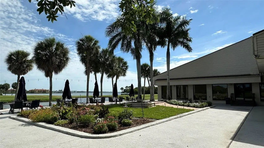 Cove Cay's 