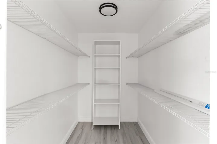 walk in closet