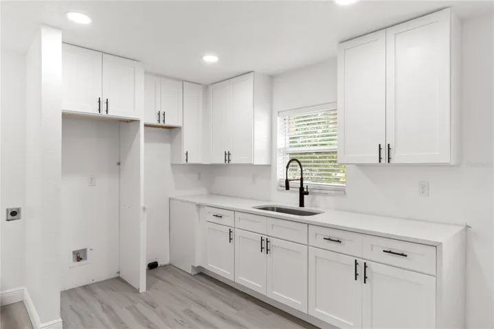 apartment kichen