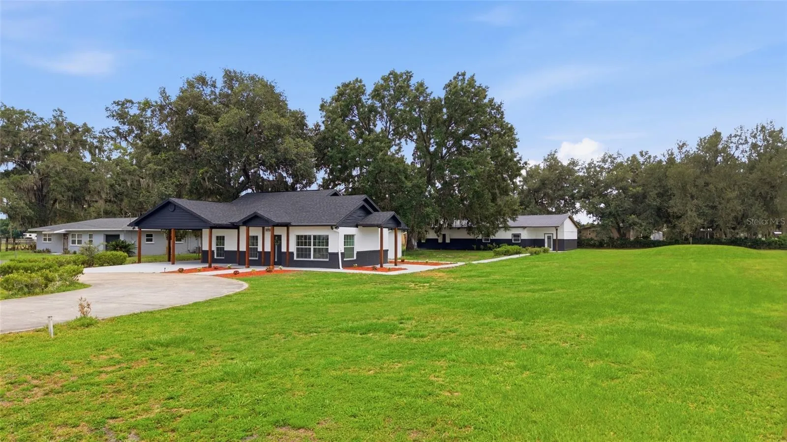 1205 E Knights Griffin Rd, Plant City, Florida 33565 — photo 4