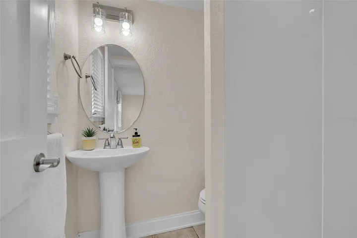 ensuite for guest room 3