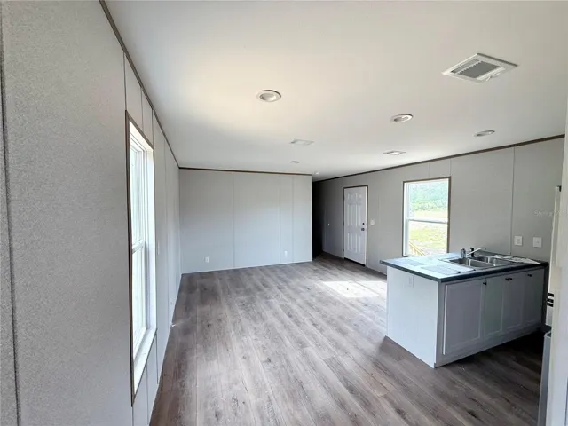 kitchen/dining/living area