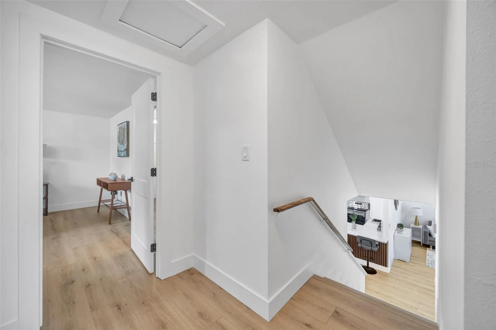 2nd Floor hall