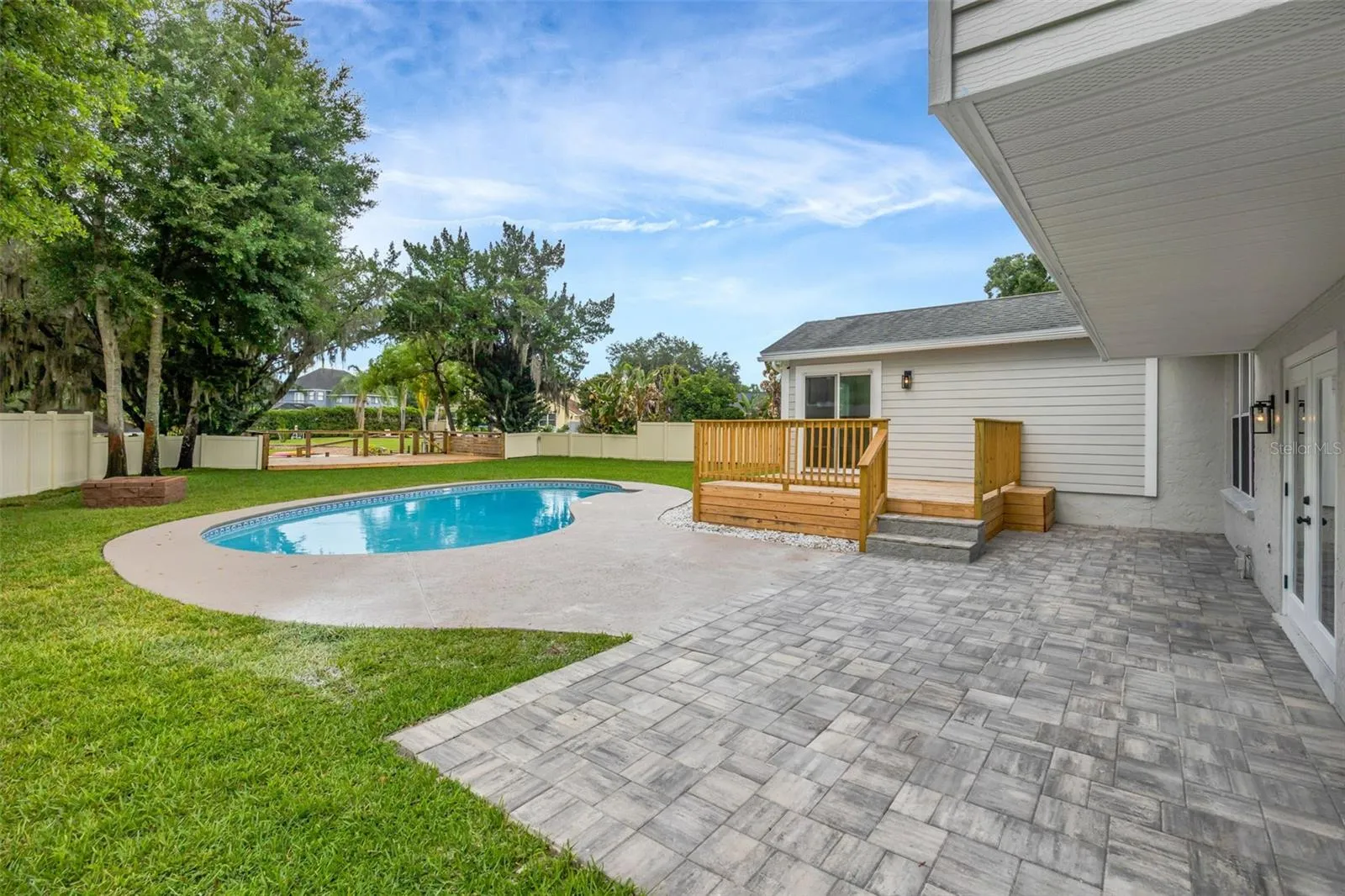 Paved rear Deck