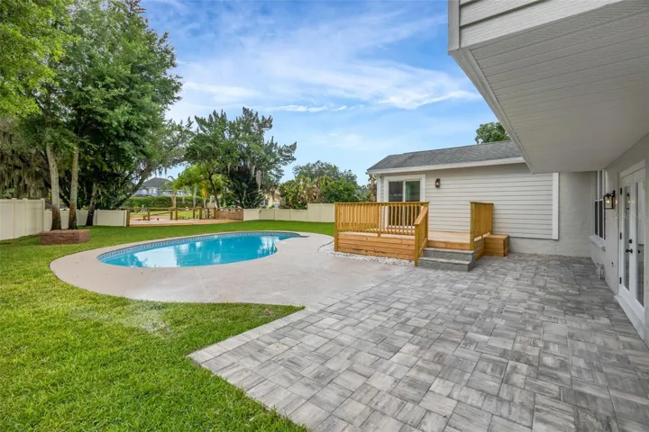Paved rear Deck