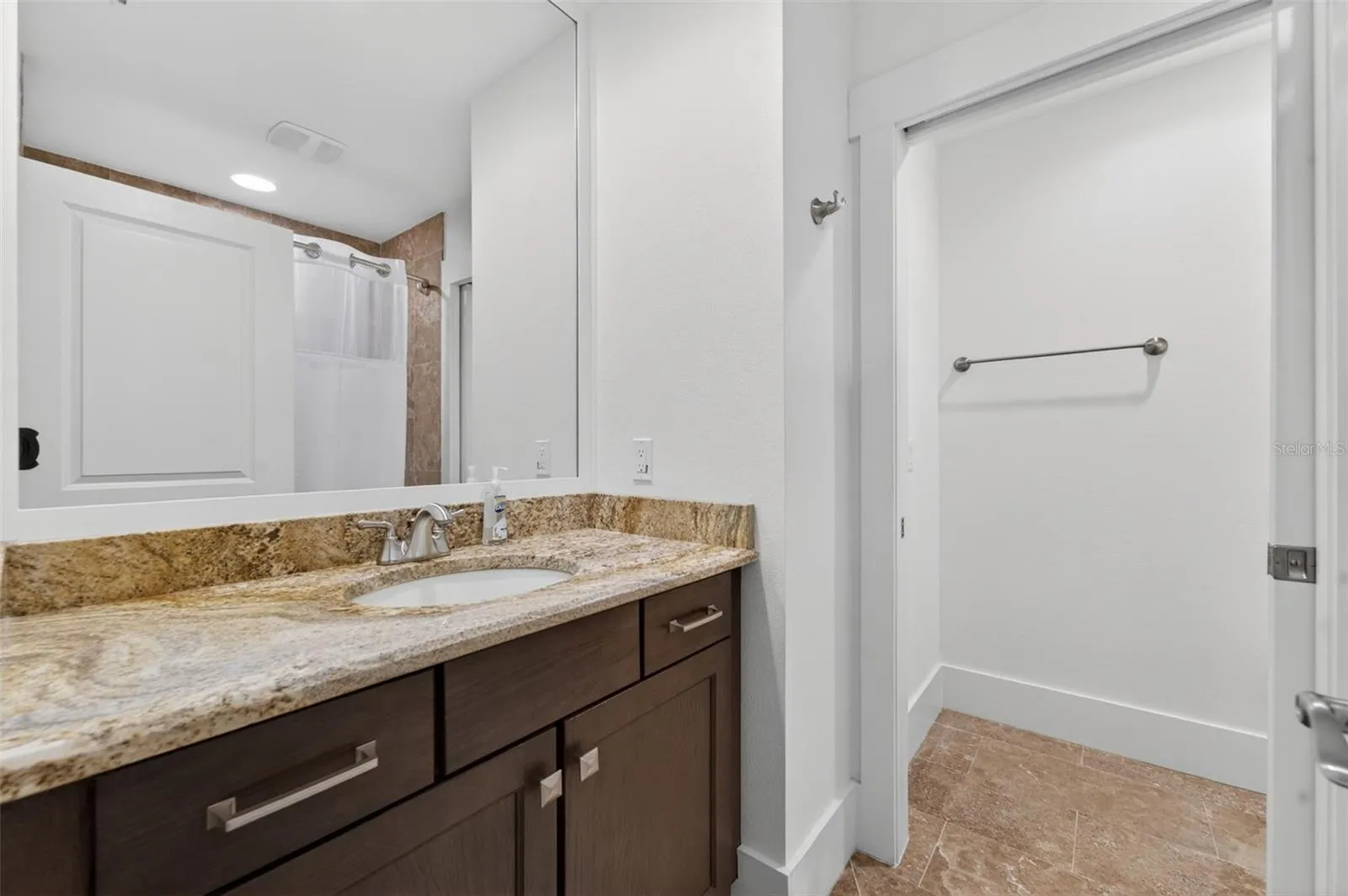 Full hall bathroom