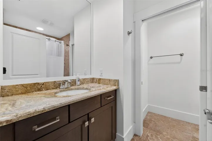 Full hall bathroom