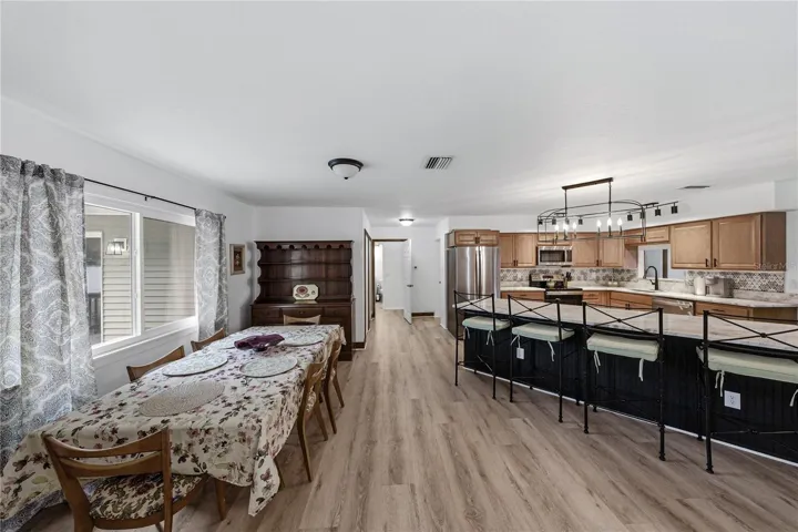 Dining room/ Kitchen island