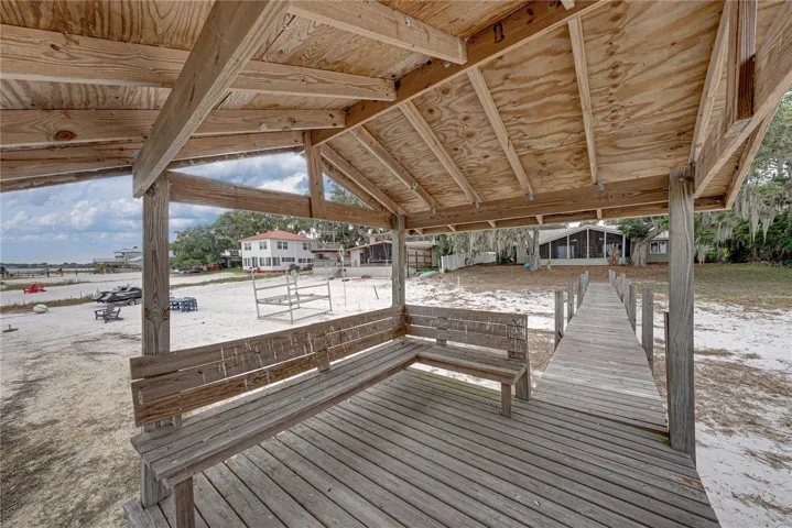 Dock seating