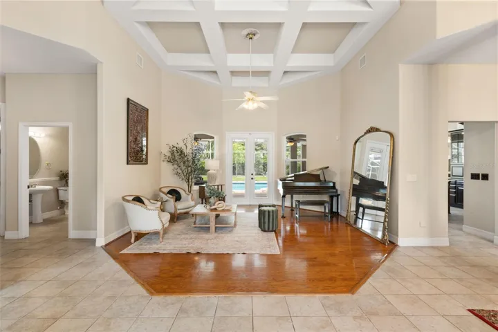 Entry/Foyer