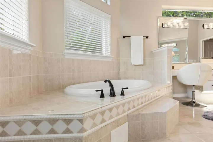 Roman tub