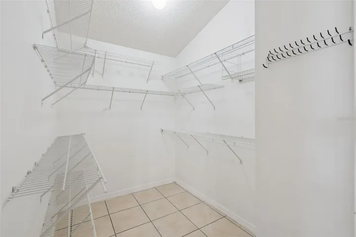 Walk in closet