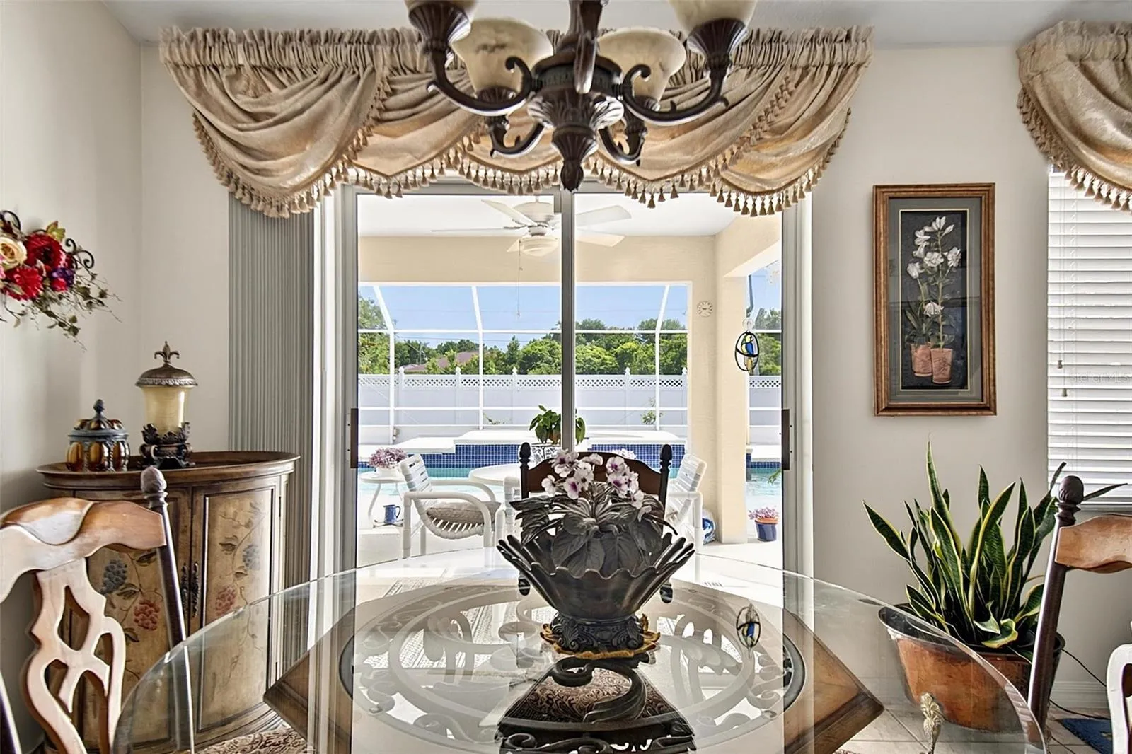 Dinette overlooking pool lanai