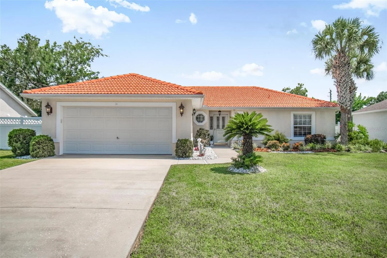 Spacious 2 car garage