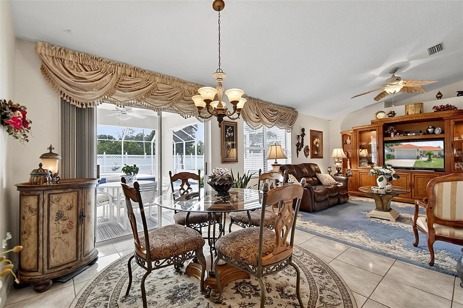 Dinette with view into living room