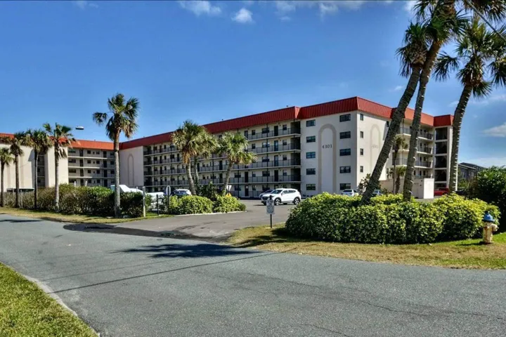 Property Entrance on Oyster Quay off S. Atlantic Ave