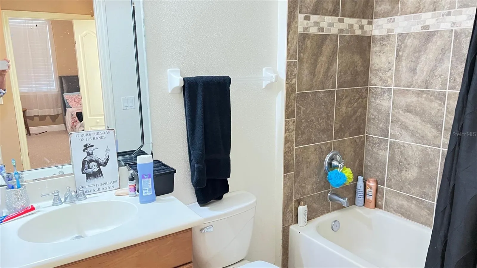 Guest/2nd Bathroom