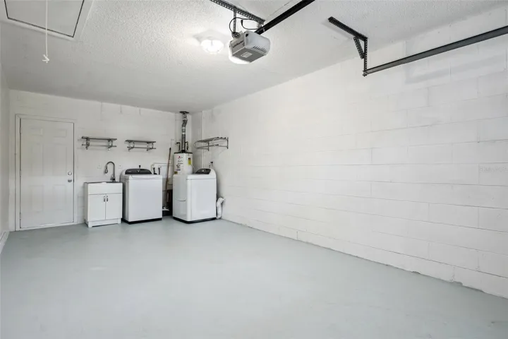 Laundry/Garage