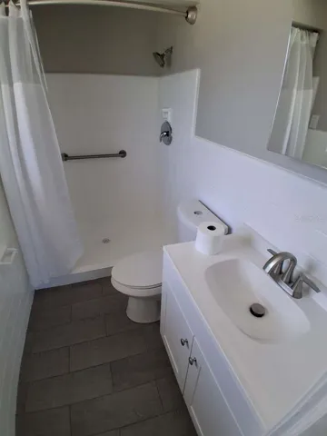 ensuite bathroom in primary bedroom