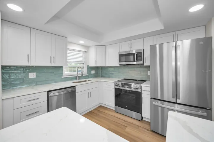 Spacious kitchen with breakfast island