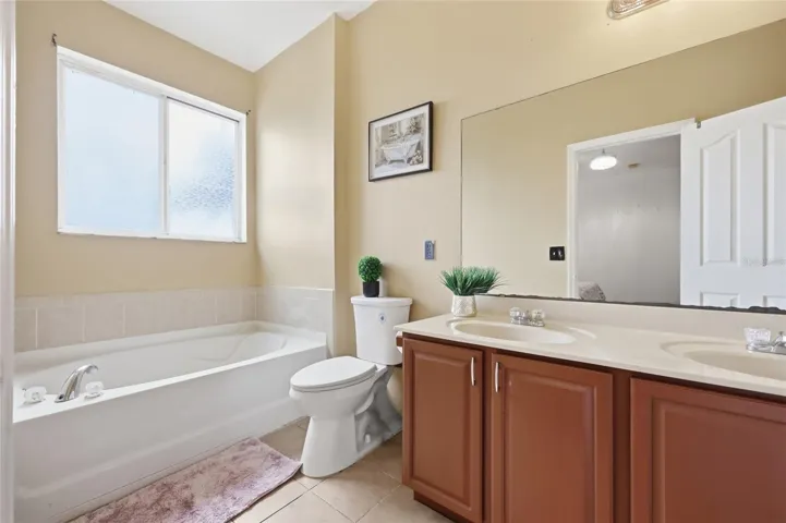 Primary Bath/Ensuite