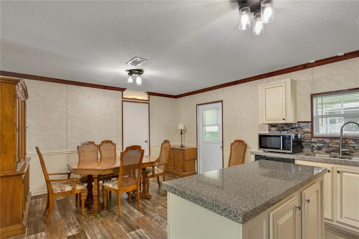 Lots of room for Entertaining