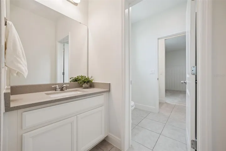 Jack and jill bath room