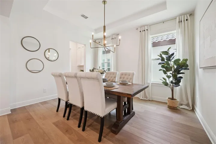 Dining connects to butler pantry