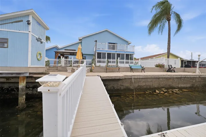 Dock View