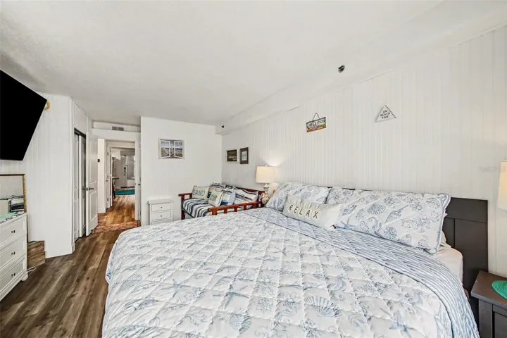 king size bed with trundle day bed