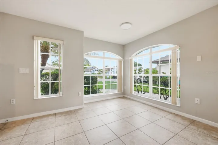Kitchen/Breakfast nook