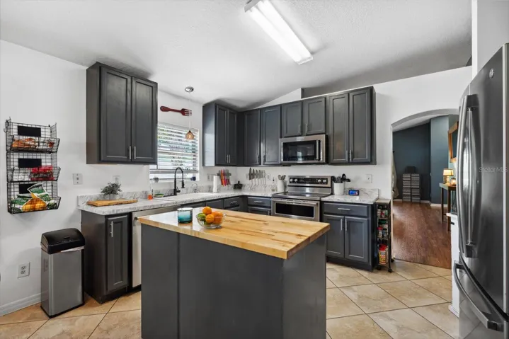 KITCHEN