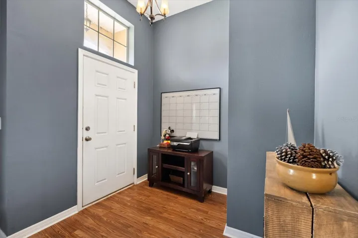 FRONT ENTRYWAY