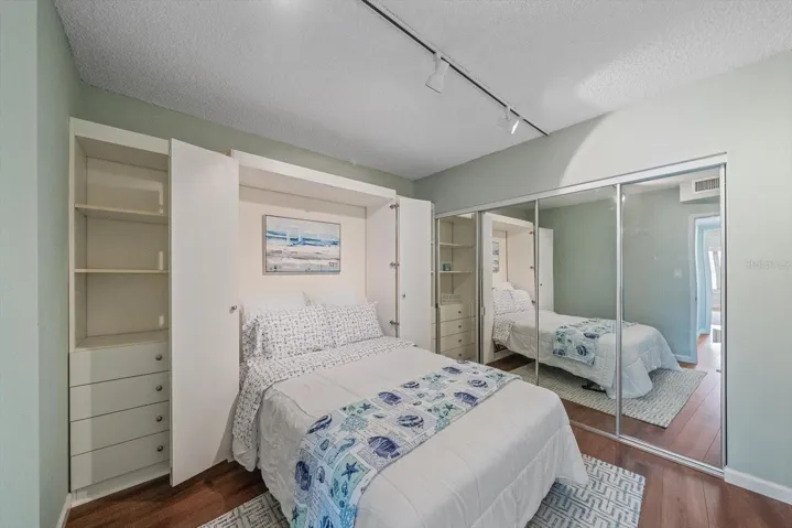 Office / Murphy  3 Bed