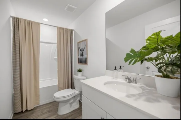 Virtually staged bathroom